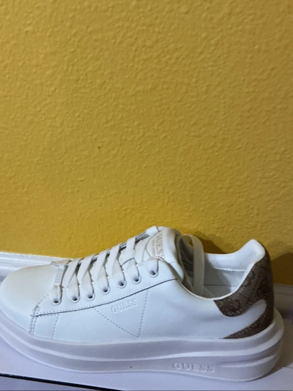 GUESS White Platform Sneakers with Brown Logo Heel 7.5 Nwb